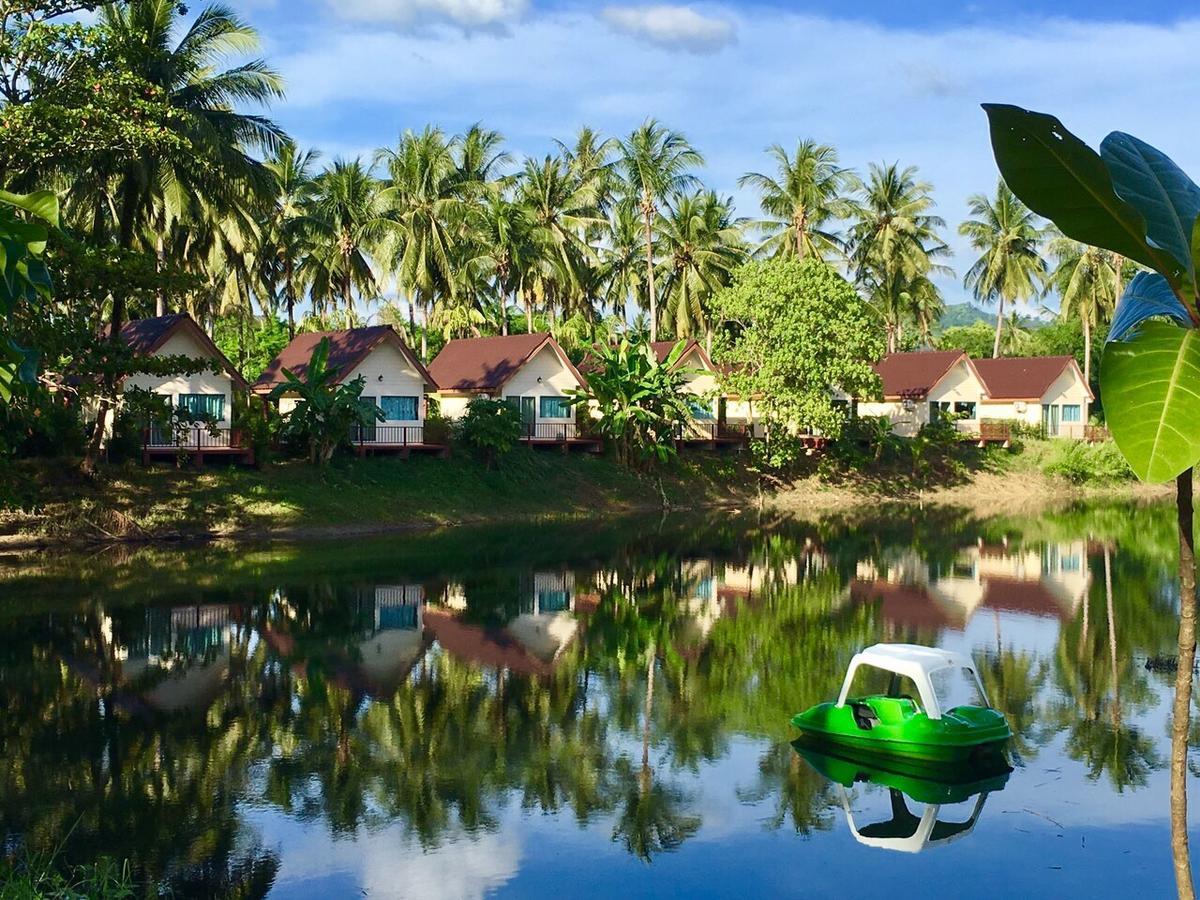 Готель Khao Lak Golden Coconut Екстер'єр фото